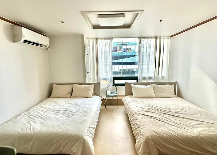 Mint Chacha - 1 Min Walk To Hongdae Station - Free Luggage Storage Apartment *