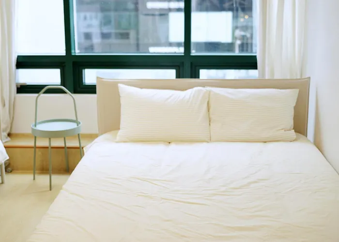 Mint Chacha - 1 Min Walk To Hongdae Station - Free Luggage Storage Apartment *